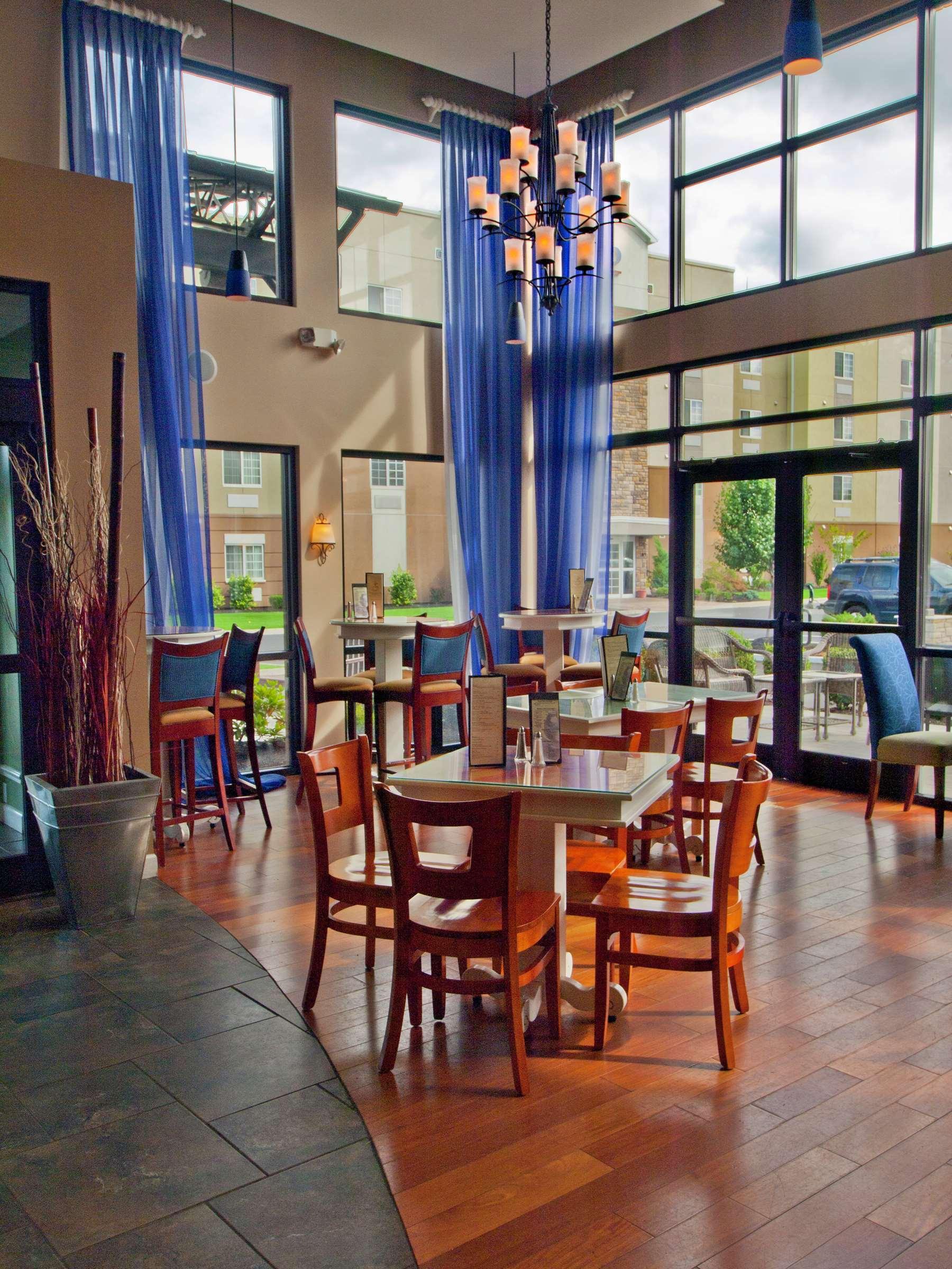 Doubletree By Hilton Buffalo-Amherst Εστιατόριο φωτογραφία